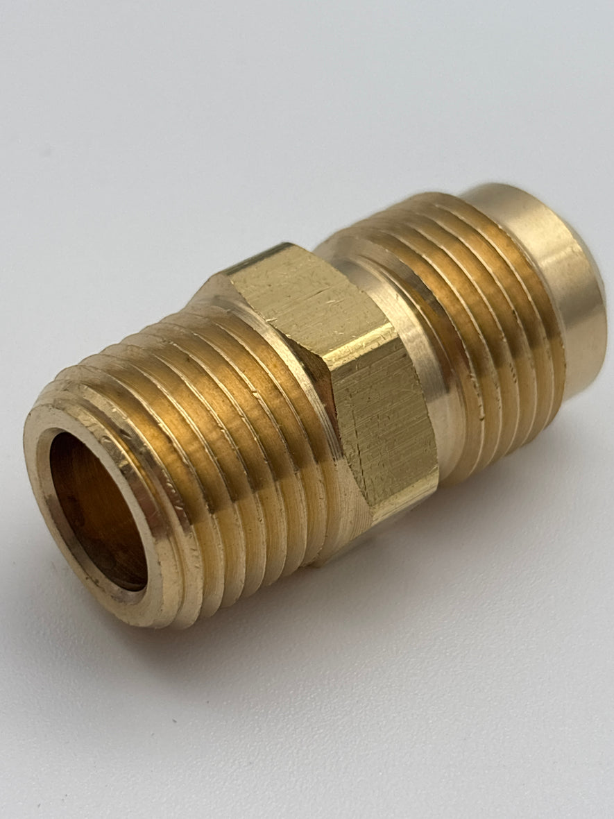 Male Connector 5/8 SAE x 1/2 NPT 48-10D 177.84810D