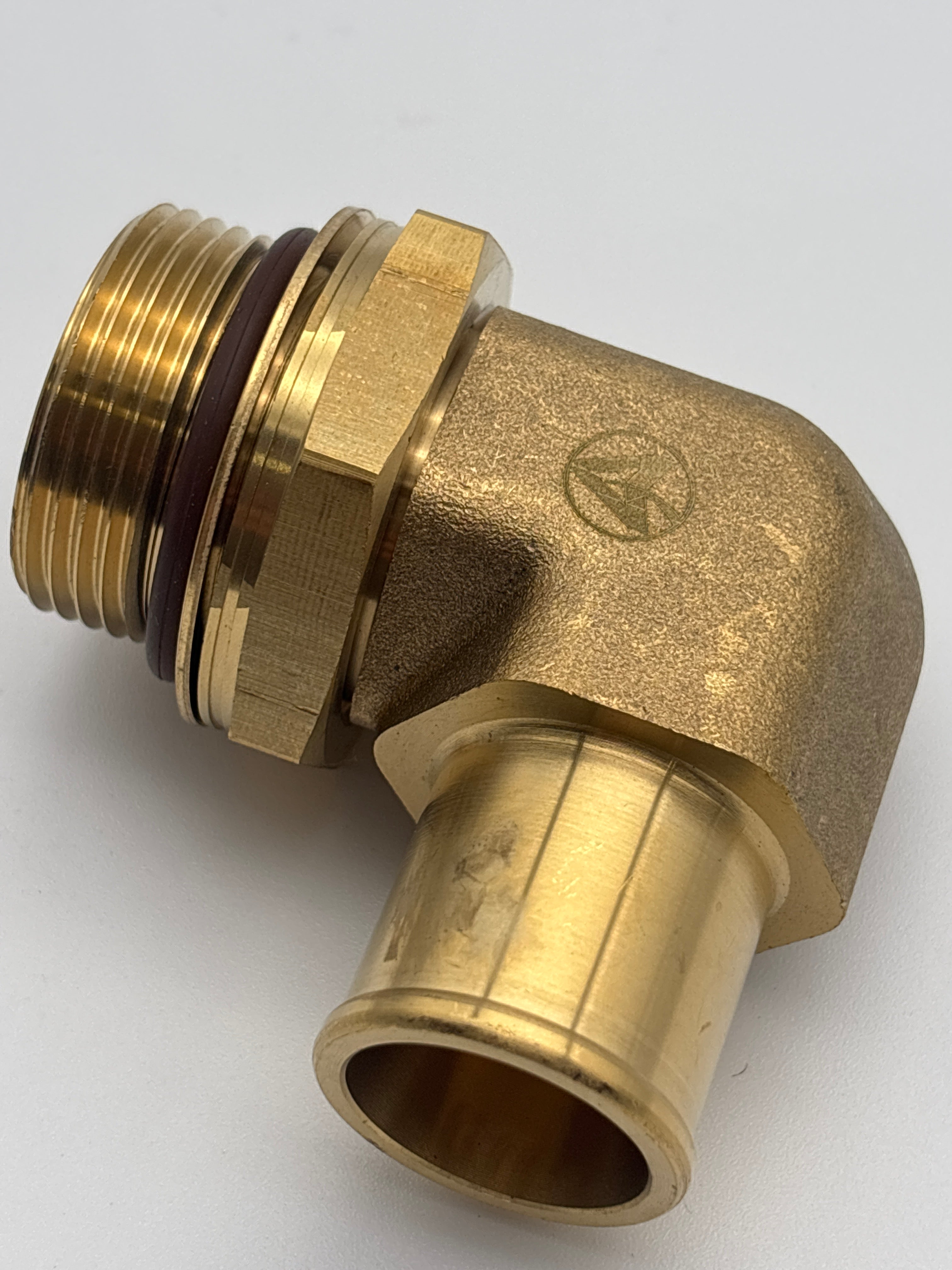 Bead Fitting 1" Hose X M33 X 2.0 177.88316M33