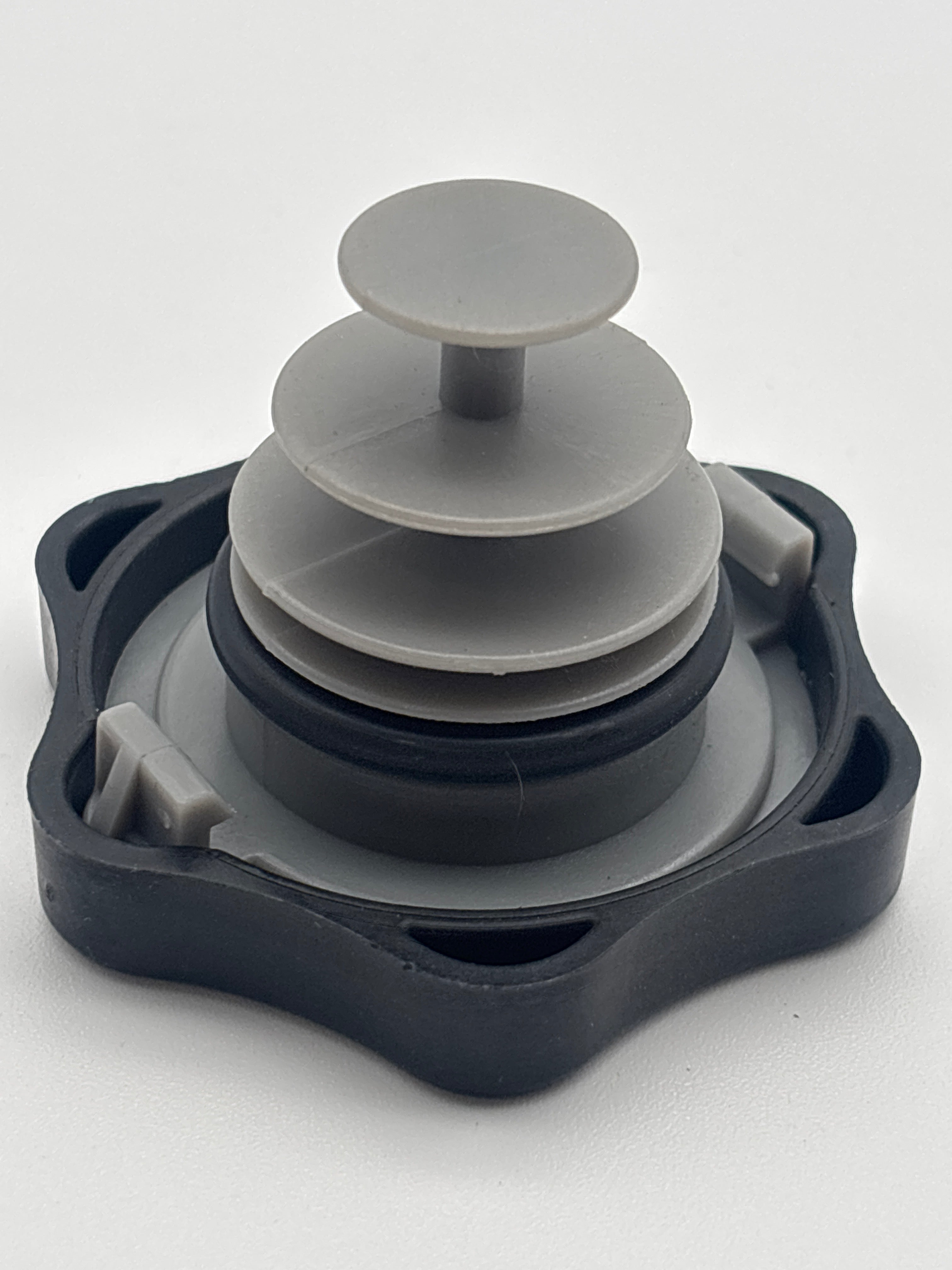 Freightliner Steering Reservoir Cap 572.4005