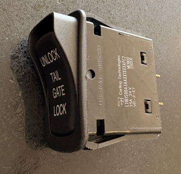 Apsco Style Tailgate Unlock/Lock Rocker Switch 577.VR2ETAP