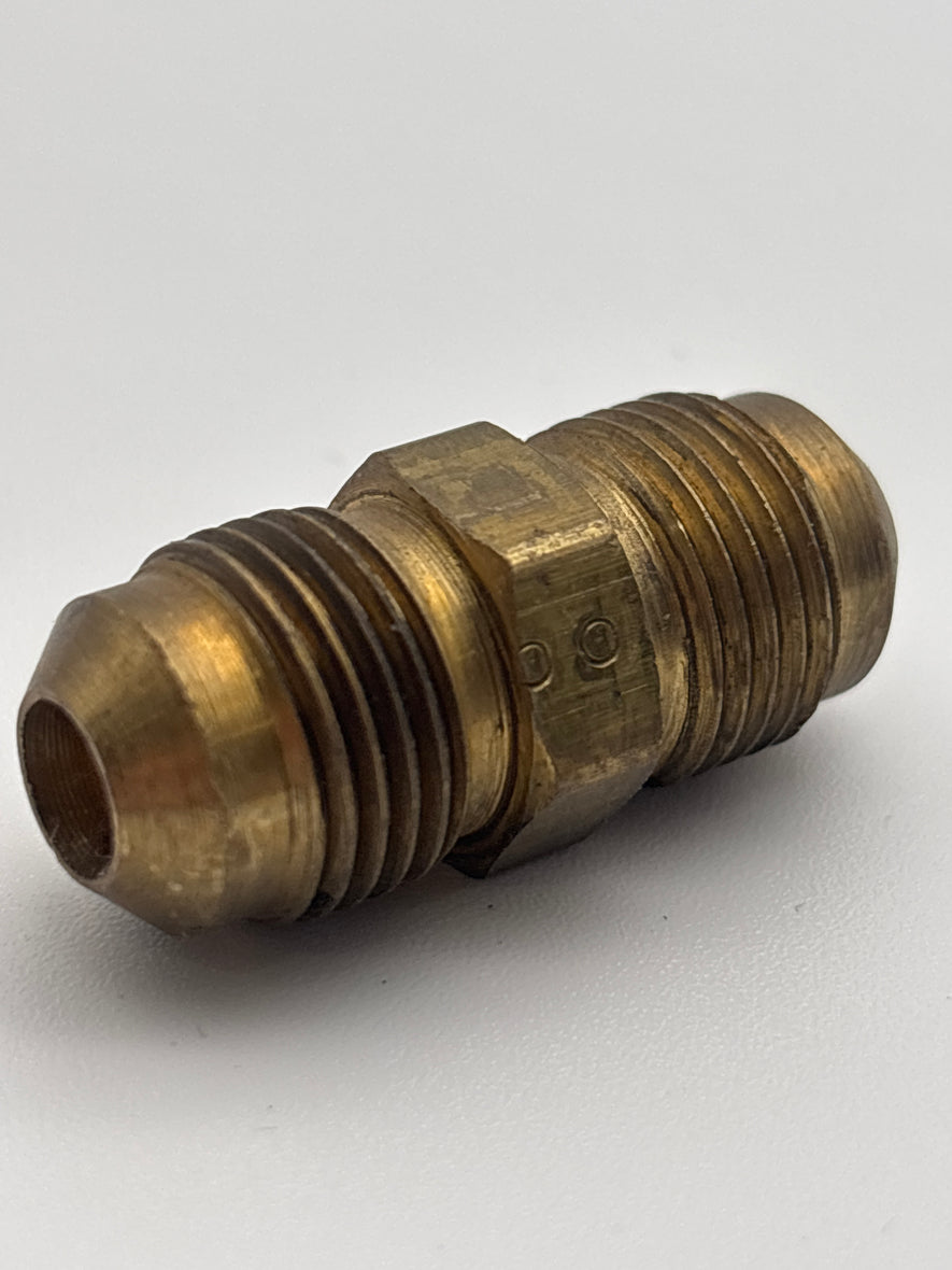 SAE 45 Union 3/8 Tube 42-6 177.8426