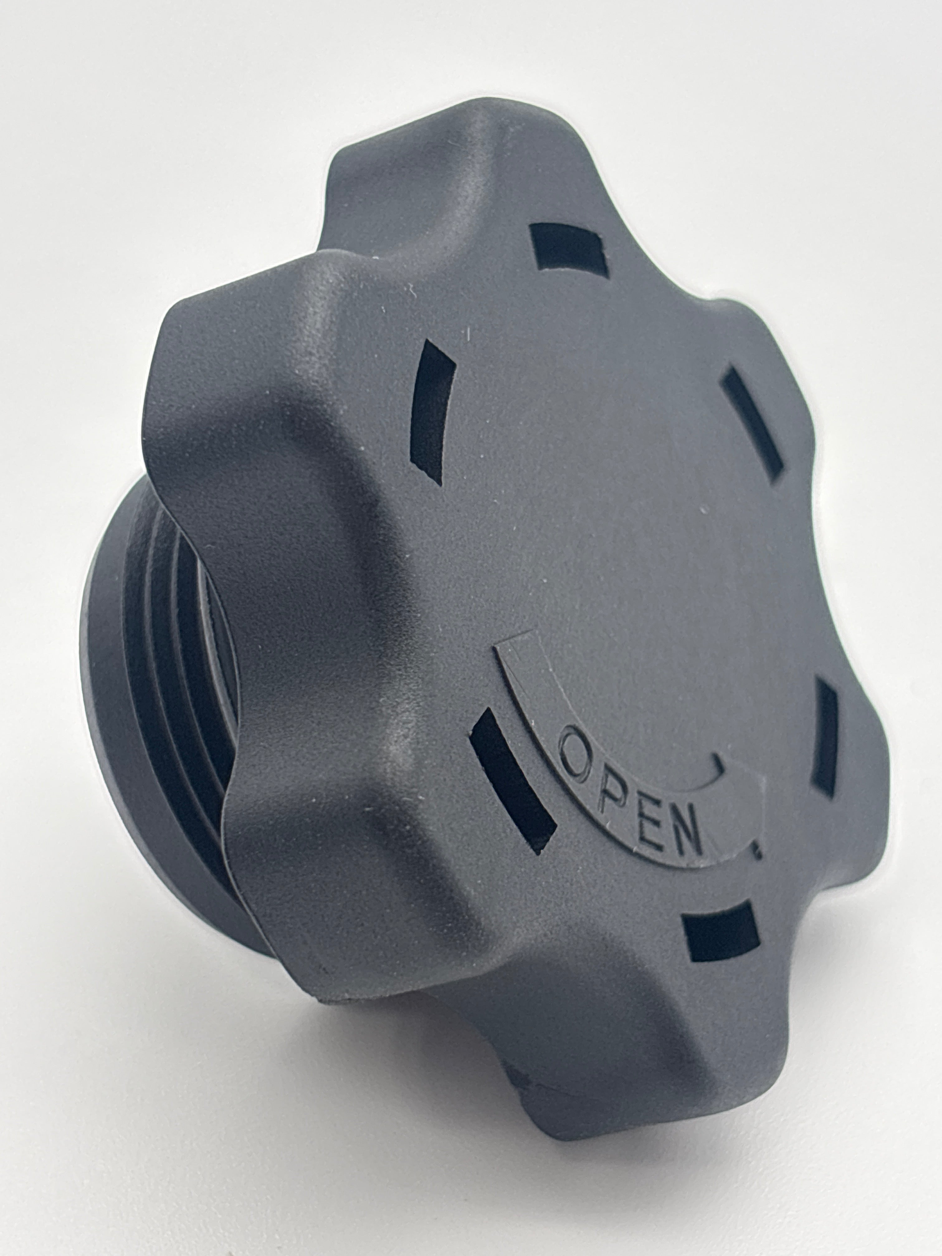 Freightliner Volvo Fuel Seperator Cap 572.1037