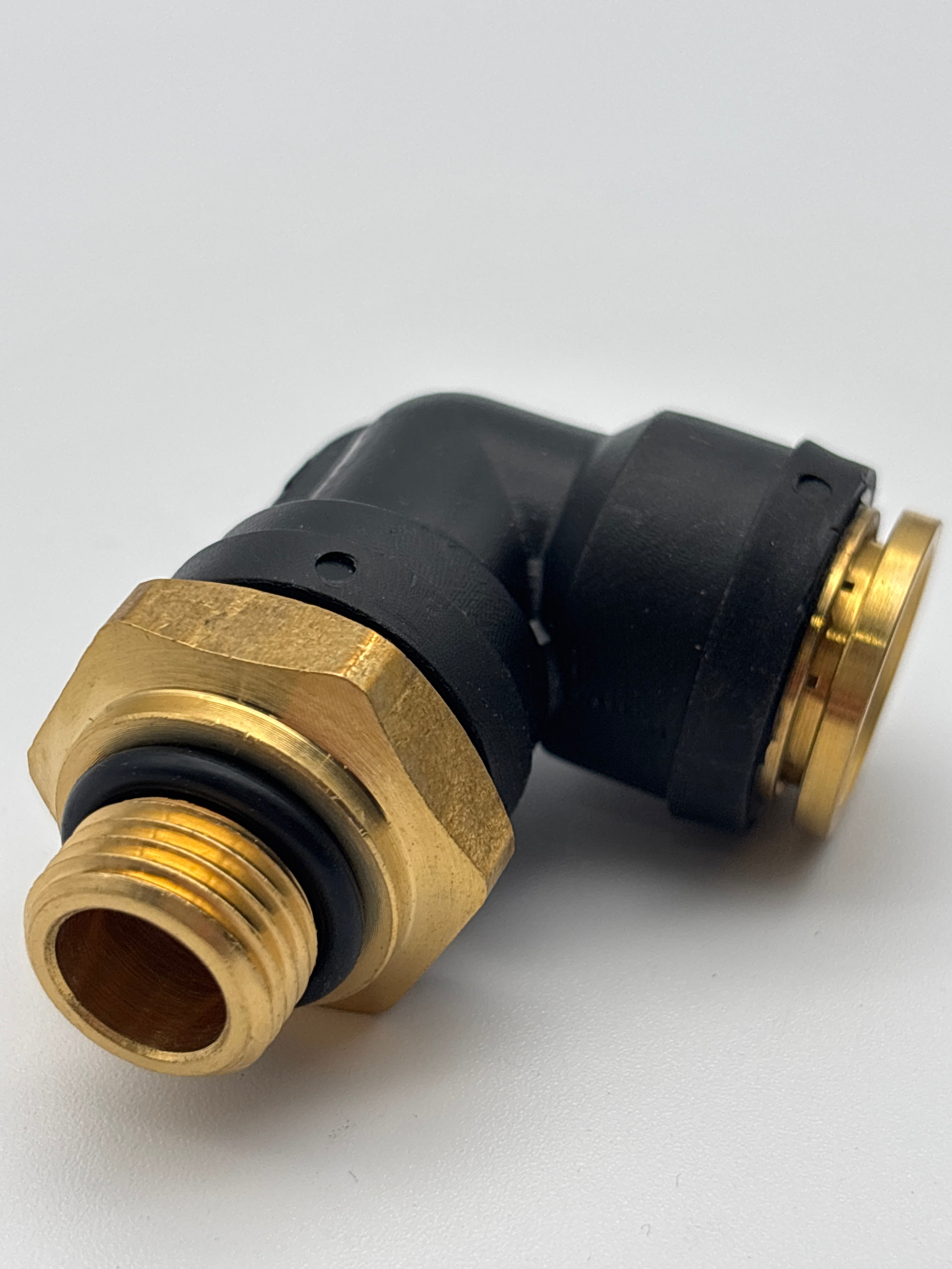 PTC Male Elbow 5/8 Tube X M16 X 1.5 177.12C6910M16