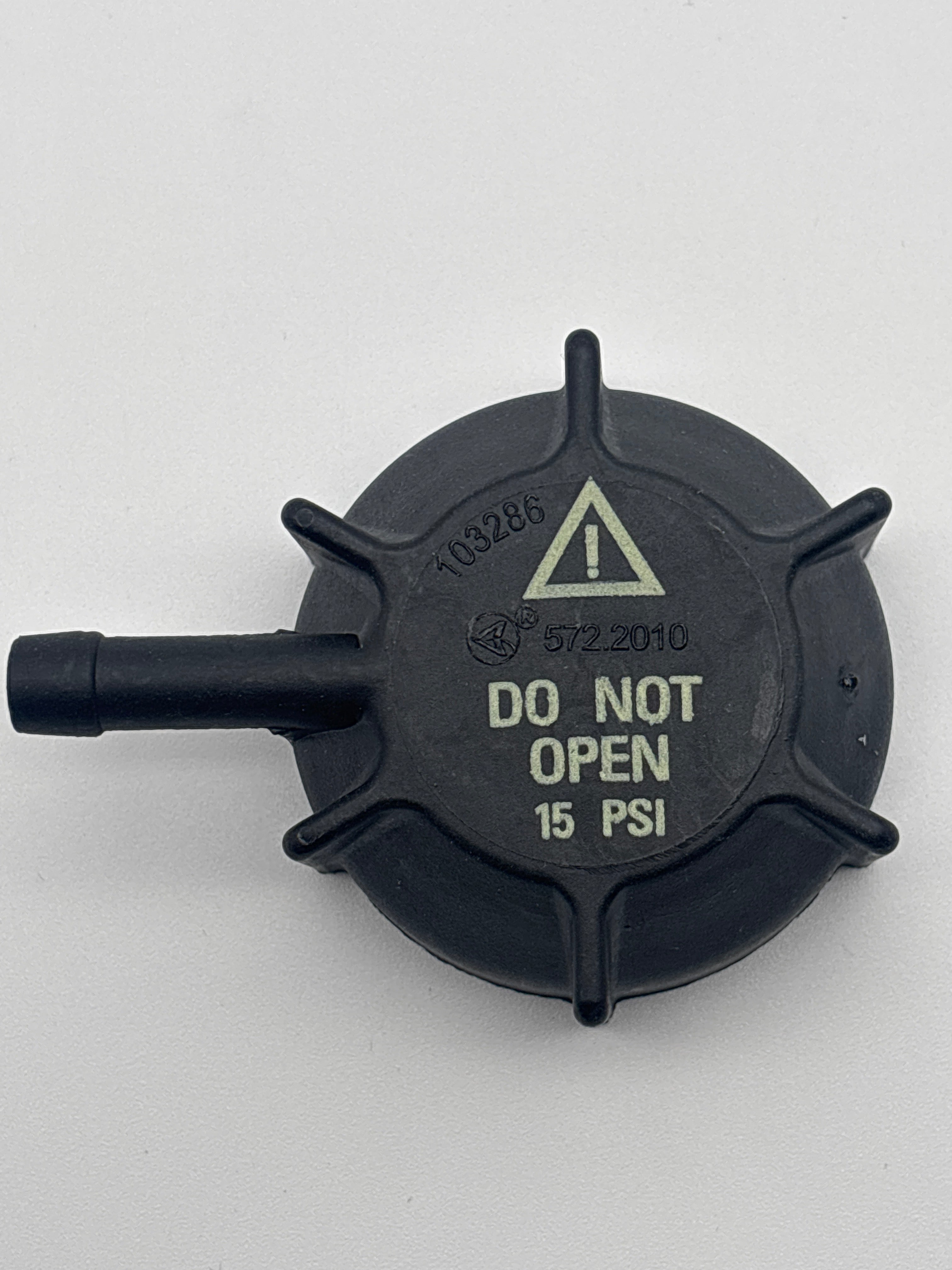 Kenworth Peterbilt Coolant Reservoir Cap 572.2010