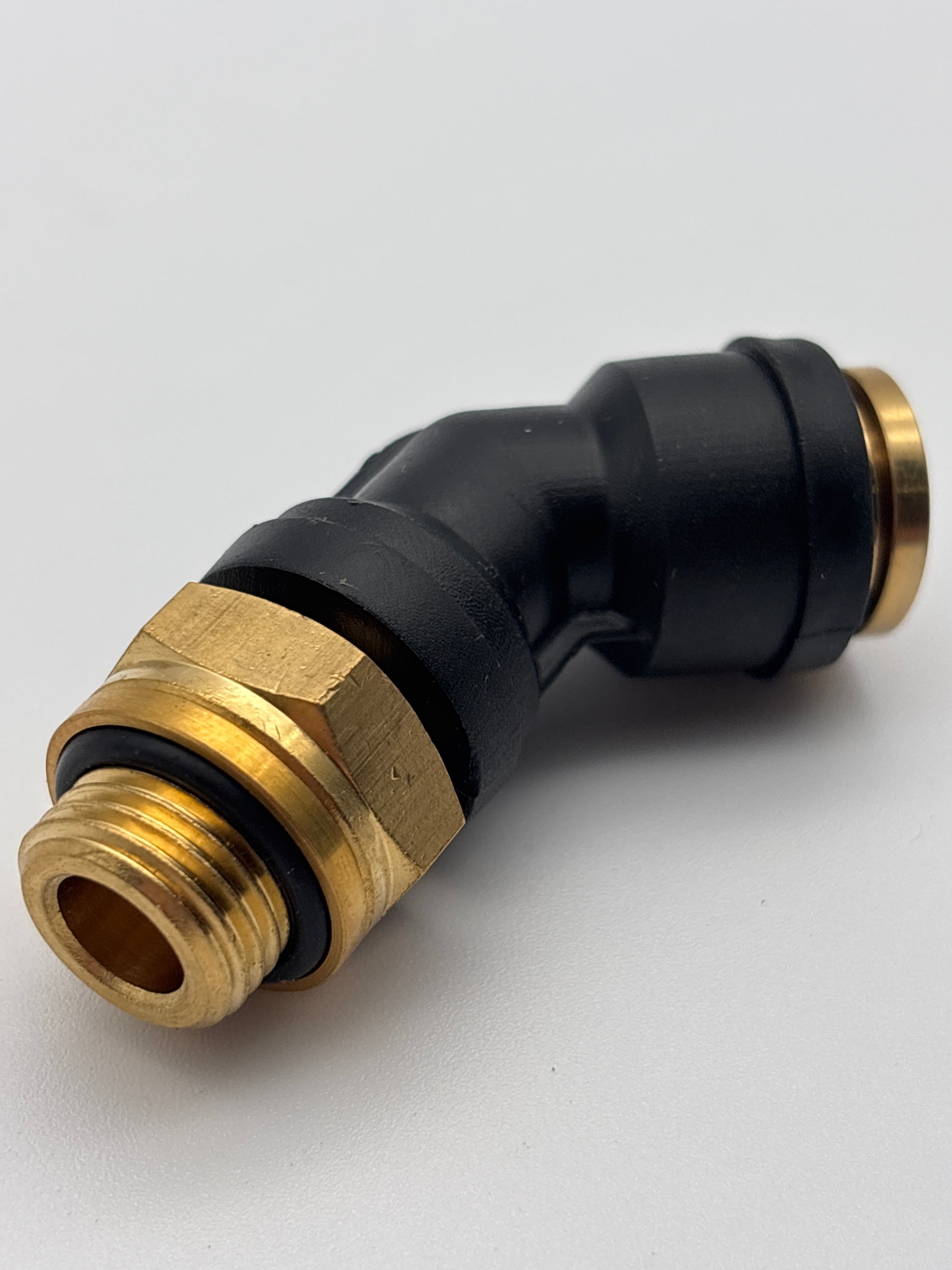 45 PLC Elbow 1/2 Tube X M16 X 1.5 177.12C748M16