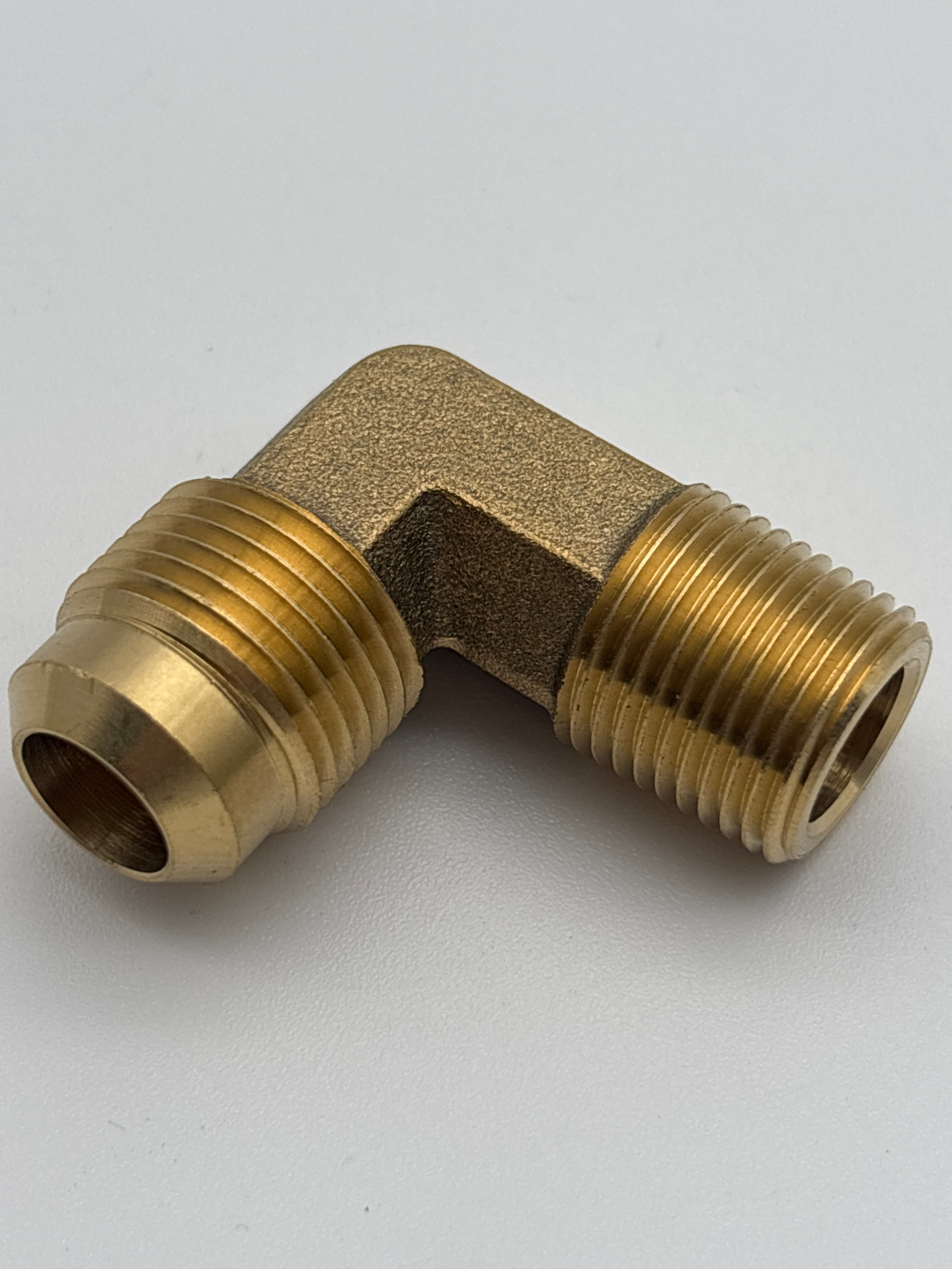 Male Elbow 1/2 SAE x 3/8 NPT 49-8C 177.8498C