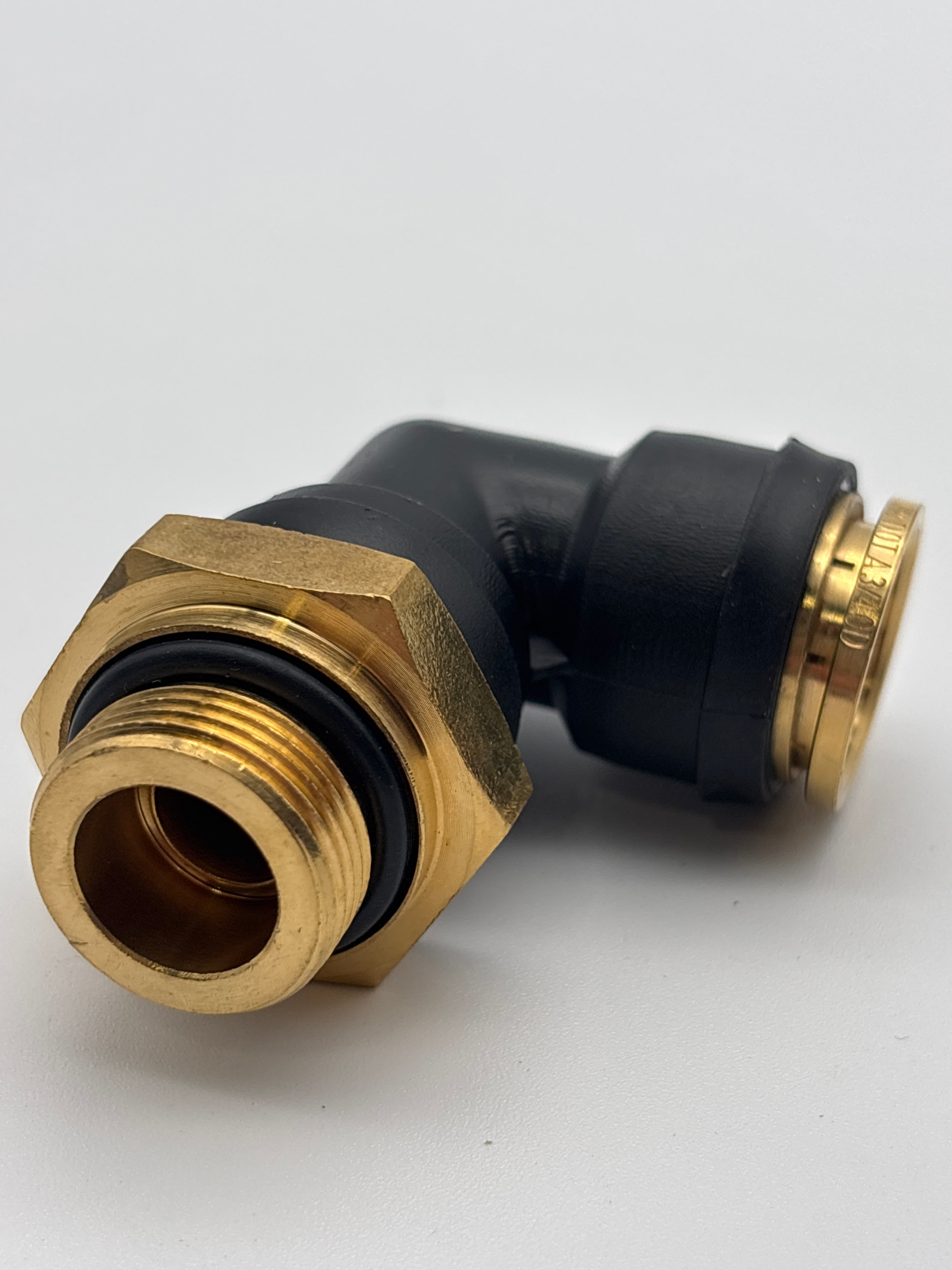 M22 X 1.5 To 3/4" Tube PLC Male Elbow 177.12C6912M22