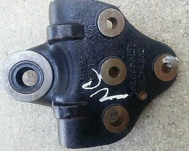 RH Shackle Hanger MV96256